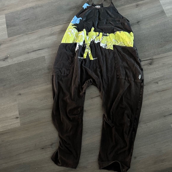 Free People Hot Shot Onesie FP Movement Ski Graphic Black S Printed Jumpsuit - Picture 7 of 8